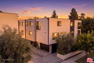 11622 Colfax Meadow Lane, Studio City, CA 91604