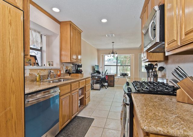 6545 Meadowlark Lane E, Watauga, TX 76148