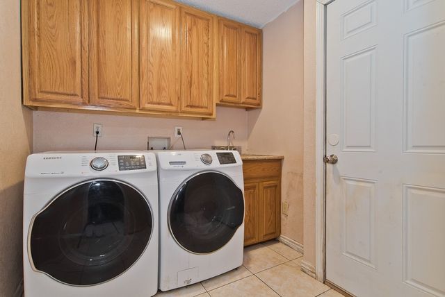 6545 Meadowlark Lane E, Watauga, TX 76148