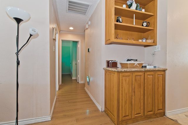6545 Meadowlark Lane E, Watauga, TX 76148