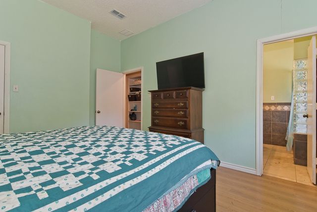 6545 Meadowlark Lane E, Watauga, TX 76148