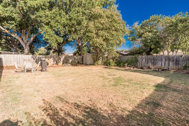 6545 Meadowlark Lane E, Watauga, TX 76148