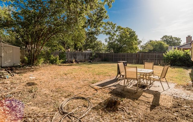 6545 Meadowlark Lane E, Watauga, TX 76148