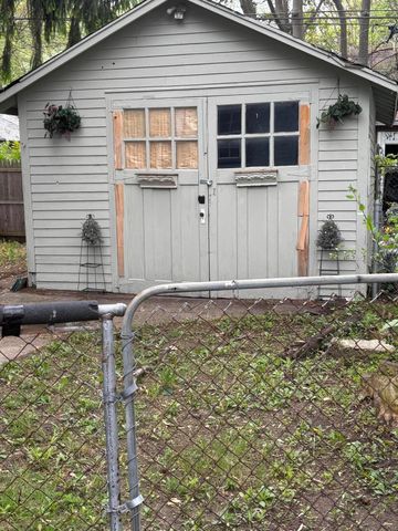 8100 Stockton Street, Detroit, MI 48234