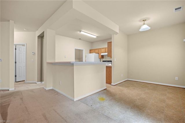 4004 River Breeze CIR, Chesapeake, VA 23321