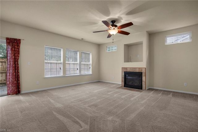 4004 River Breeze CIR, Chesapeake, VA 23321