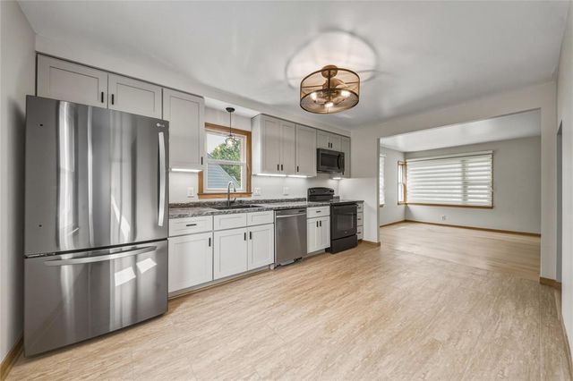 1021 Essex Street, Eau Claire, WI 54703
