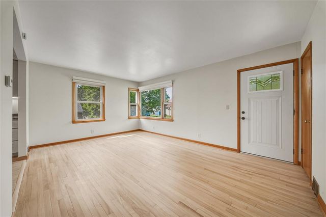 1021 Essex Street, Eau Claire, WI 54703