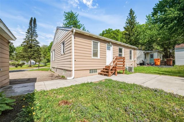 1021 Essex Street, Eau Claire, WI 54703