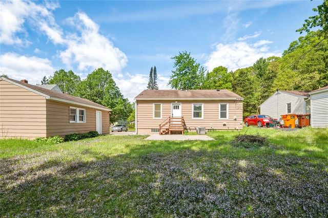1021 Essex Street, Eau Claire, WI 54703