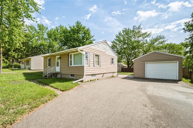 1021 Essex Street, Eau Claire, WI 54703
