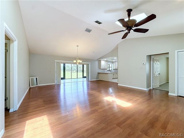 8831 E Sandpiper Drive, Inverness, FL 34450