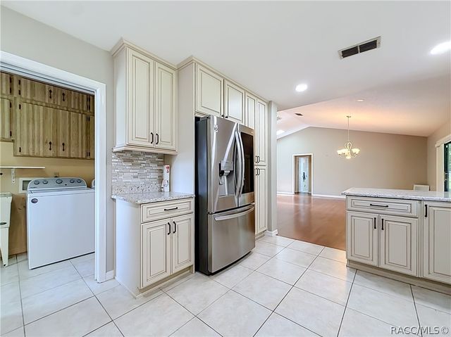 8831 E Sandpiper Drive, Inverness, FL 34450