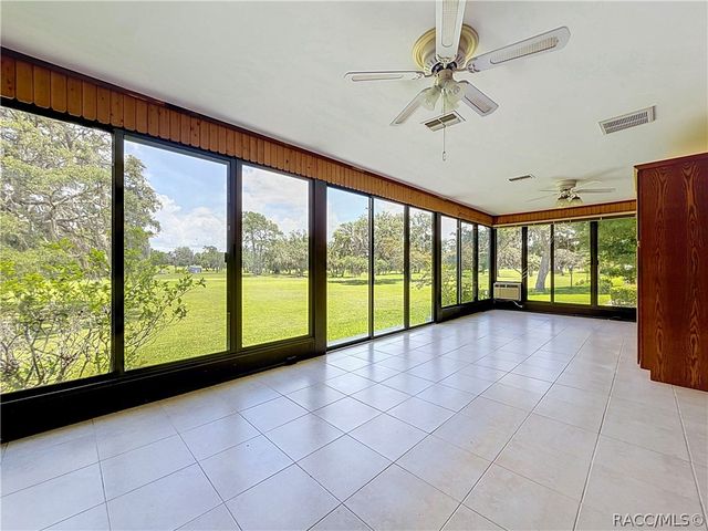 8831 E Sandpiper Drive, Inverness, FL 34450