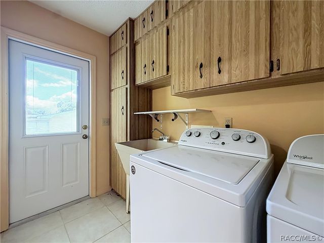 8831 E Sandpiper Drive, Inverness, FL 34450