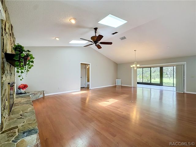 8831 E Sandpiper Drive, Inverness, FL 34450