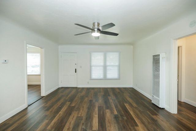 1732 2nd St, Escalon, CA 95320