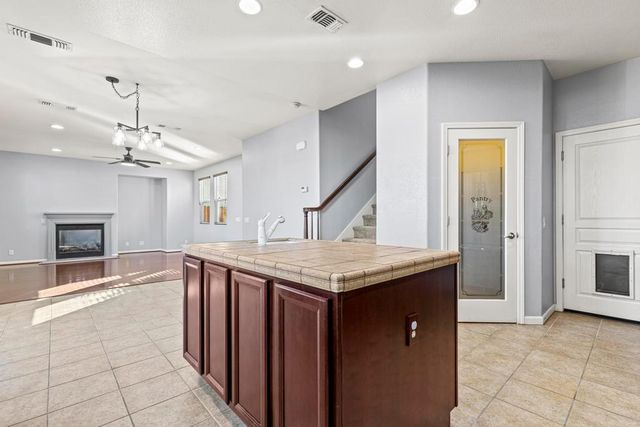 975 Beymer, Yuba City, CA 95991