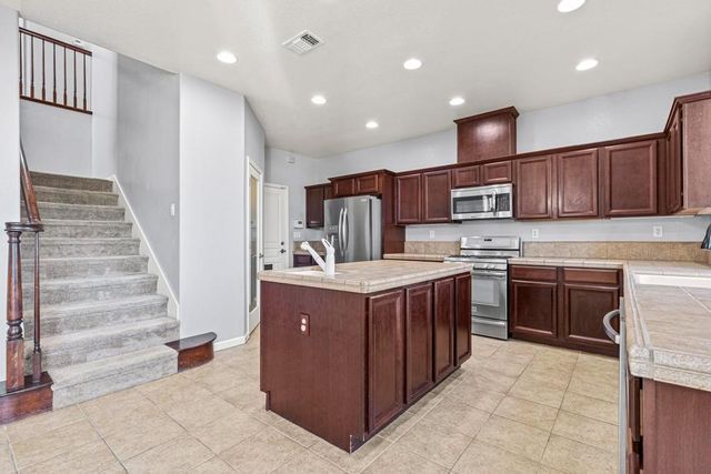 975 Beymer, Yuba City, CA 95991