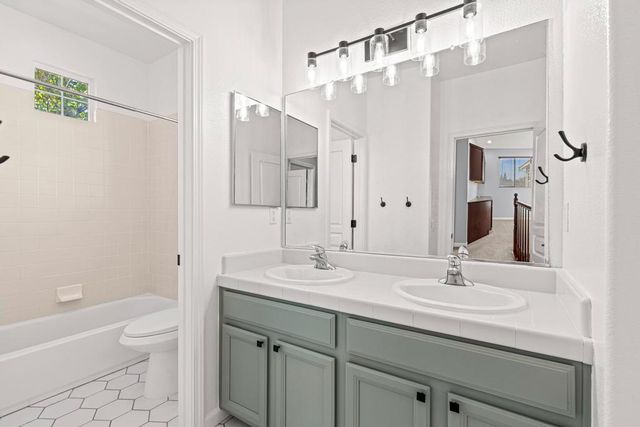 975 Beymer, Yuba City, CA 95991