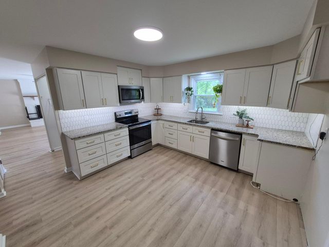 1406 PRINCETON RD, Mechanicsburg, PA 17050