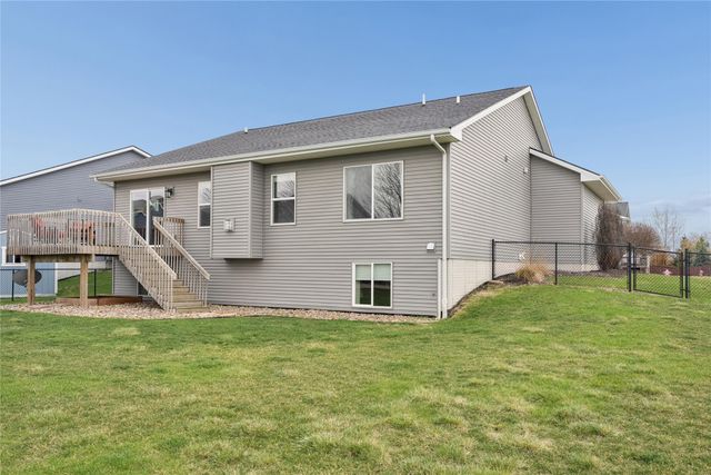 300 NE Tanzanite Court, Grimes, IA 50111