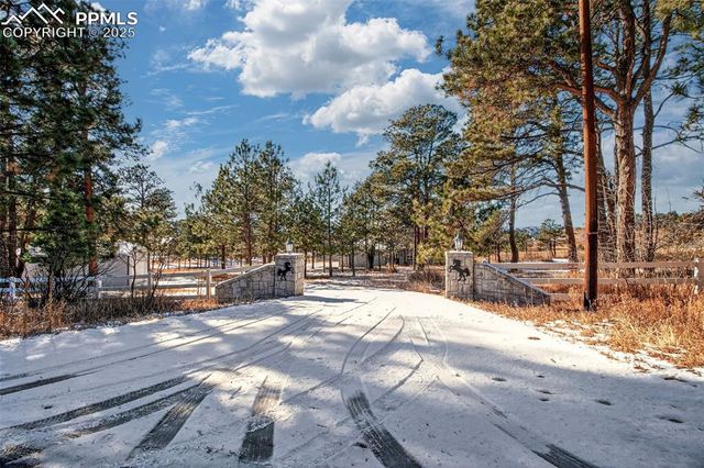 13950 Herring Road, Colorado Springs, CO 80908