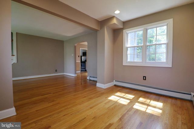 75 PARK DR, Cherry Hill, NJ 08002
