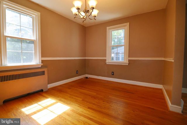 75 PARK DR, Cherry Hill, NJ 08002