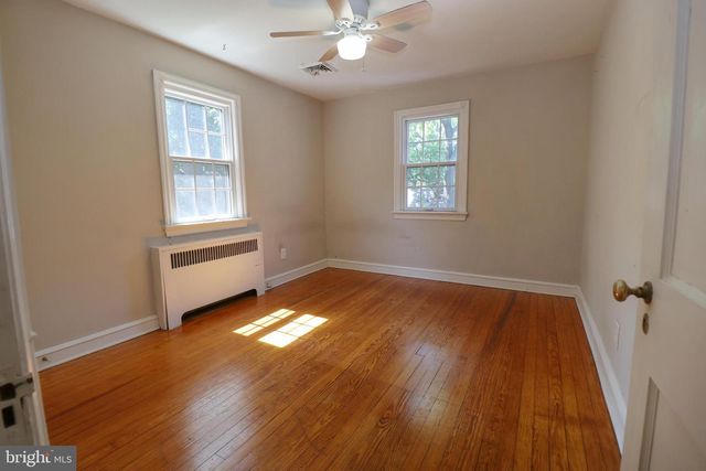 75 PARK DR, Cherry Hill, NJ 08002