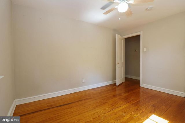 75 PARK DR, Cherry Hill, NJ 08002