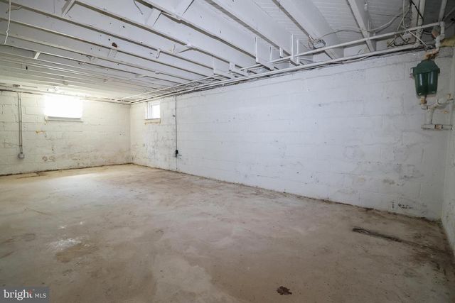 75 PARK DR, Cherry Hill, NJ 08002