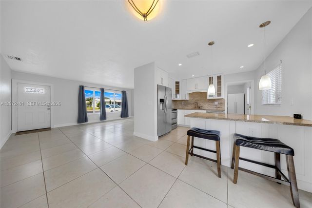 8801 SW 17th Street, Miami, FL 33165