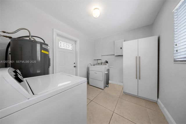 8801 SW 17th Street, Miami, FL 33165