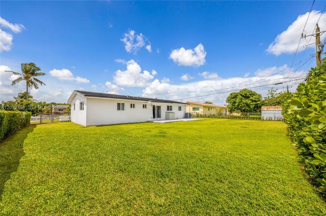 8801 SW 17th Street, Miami, FL 33165