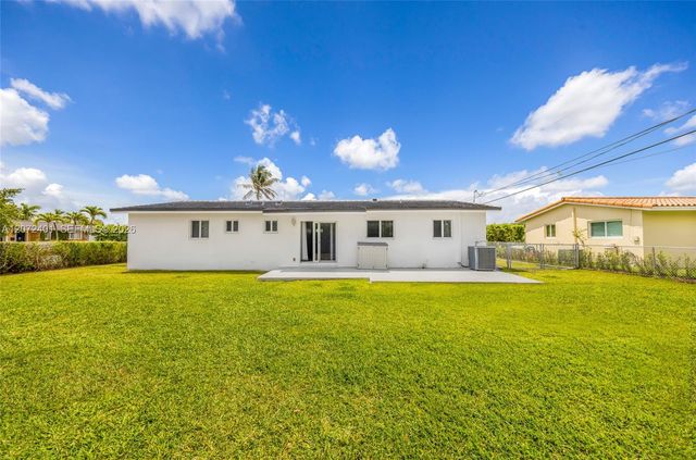 8801 SW 17th Street, Miami, FL 33165