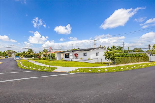 8801 SW 17th Street, Miami, FL 33165