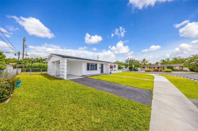 8801 SW 17th Street, Miami, FL 33165