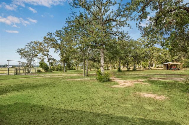 6618 Stokes Road, Bellville, TX 77418