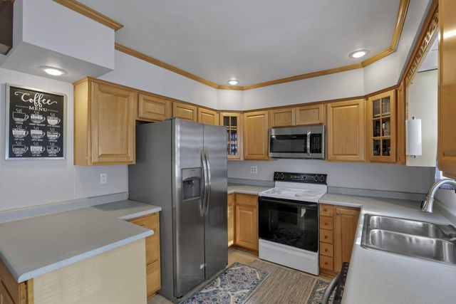 79 James Avenue, Heath, OH 43056