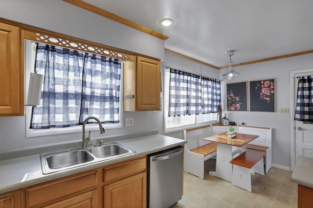 79 James Avenue, Heath, OH 43056