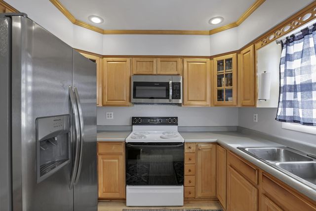 79 James Avenue, Heath, OH 43056