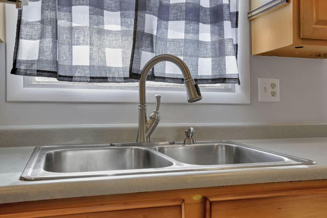 79 James Avenue, Heath, OH 43056