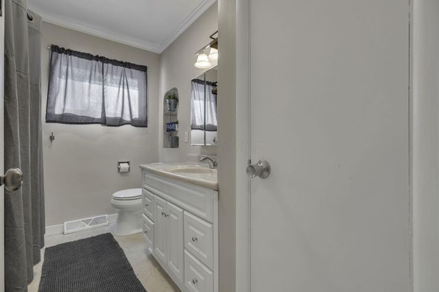 79 James Avenue, Heath, OH 43056