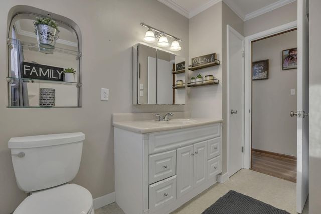 79 James Avenue, Heath, OH 43056