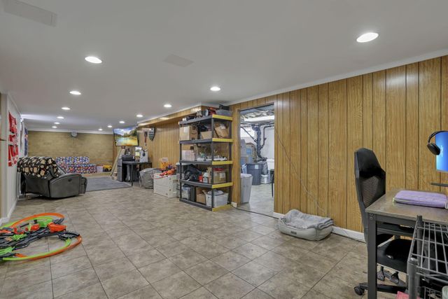 79 James Avenue, Heath, OH 43056