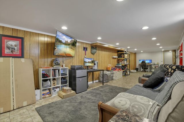 79 James Avenue, Heath, OH 43056