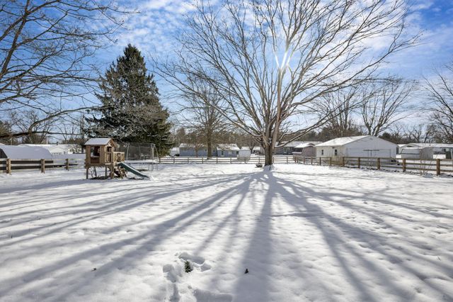 79 James Avenue, Heath, OH 43056