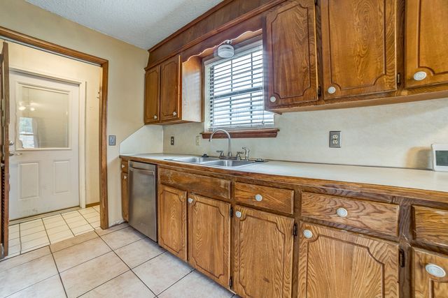 200 W Delmar Street, Broken Arrow, OK 74012