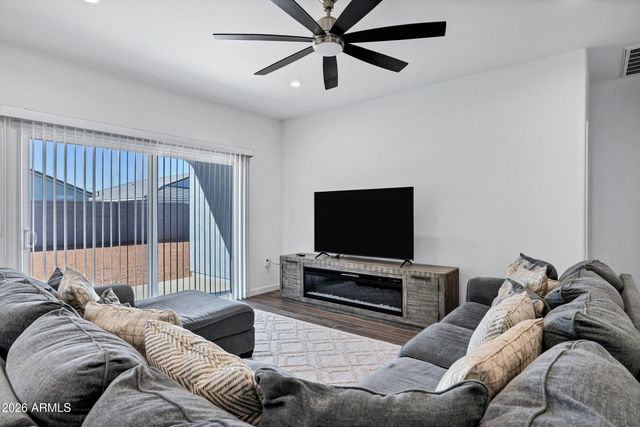 2939 W Shanley Ave Avenue, Apache Junction, AZ 85120